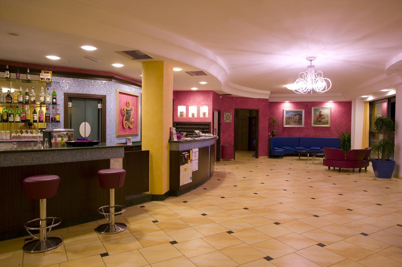 Hotel Semprini Bellaria-Igea Marina Bagian luar foto