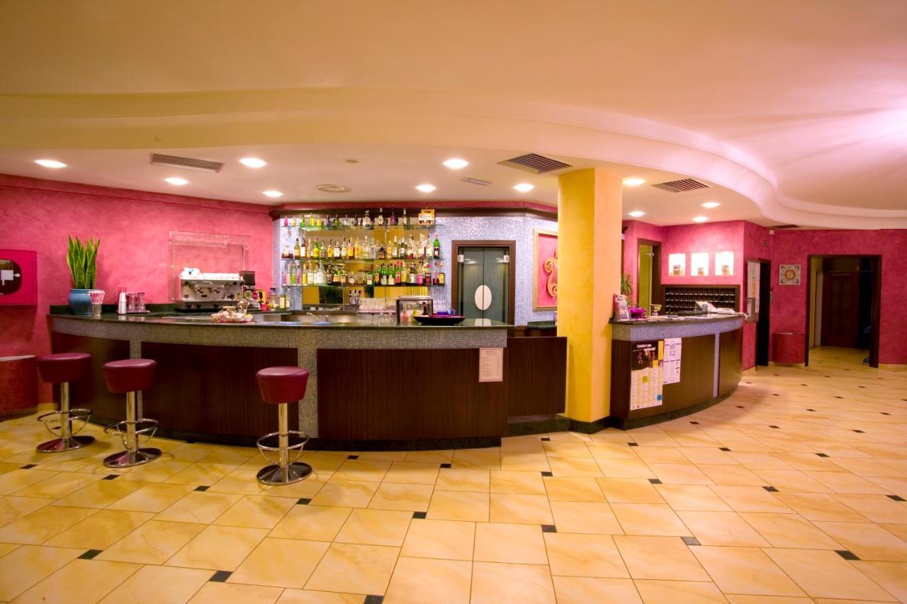 Hotel Semprini Bellaria-Igea Marina Bagian luar foto