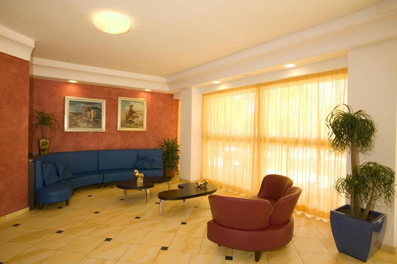 Hotel Semprini Bellaria-Igea Marina Bagian luar foto