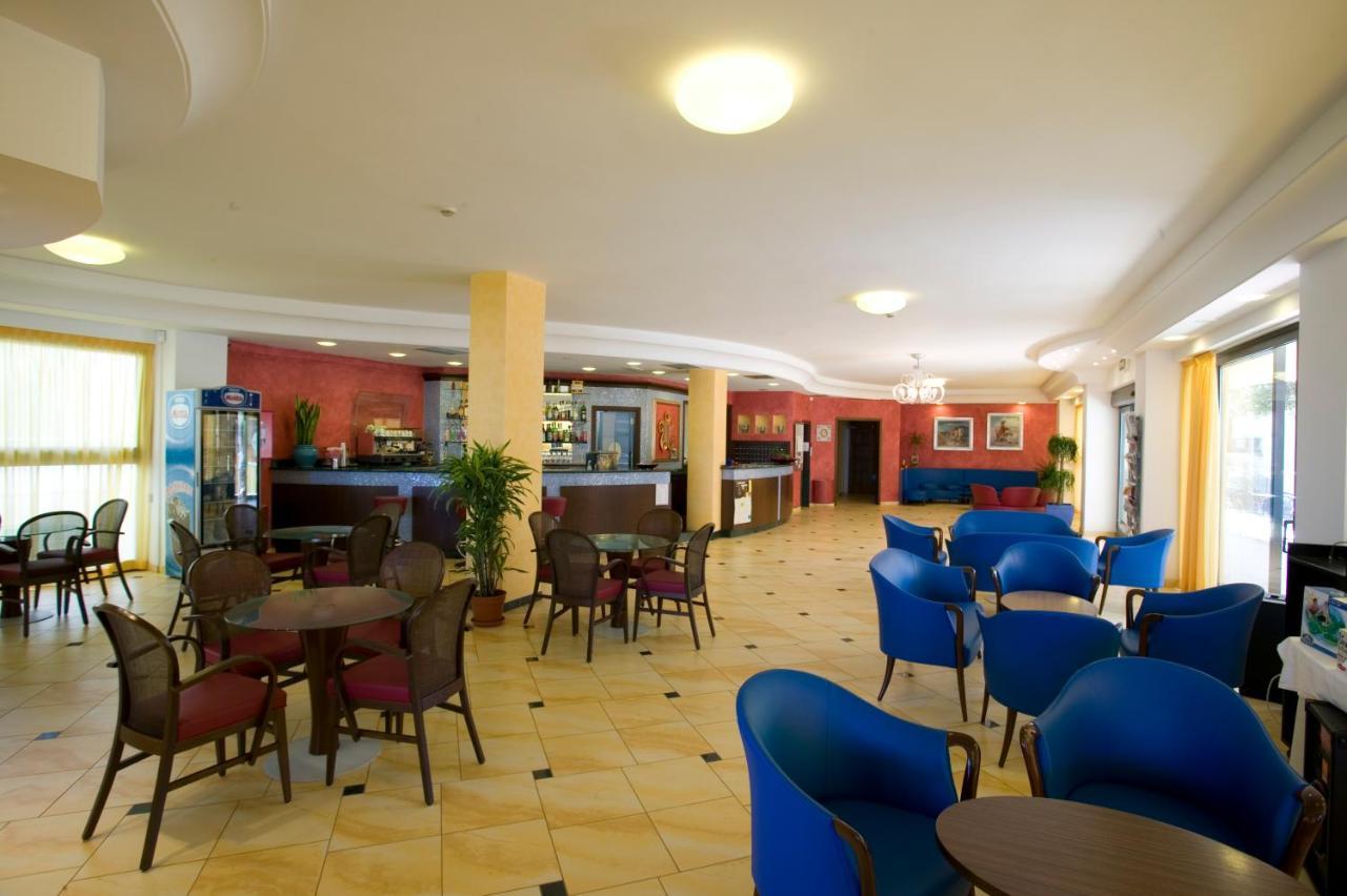 Hotel Semprini Bellaria-Igea Marina Bagian luar foto