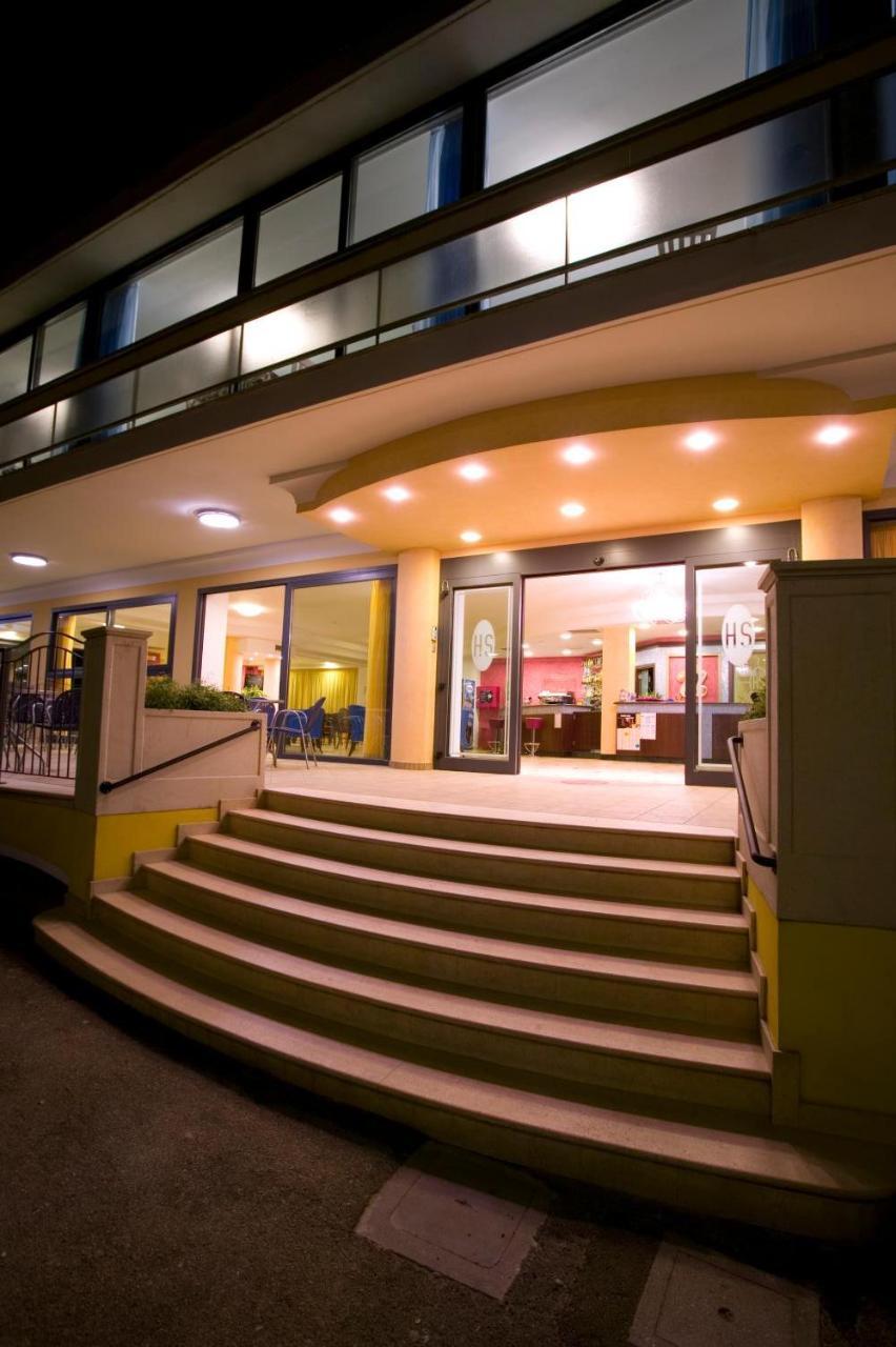 Hotel Semprini Bellaria-Igea Marina Bagian luar foto